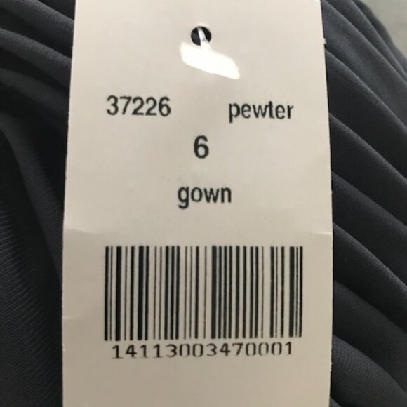 Rickie Freeman Floor Length Hand-Beaded Gown - Picture 8 of 9